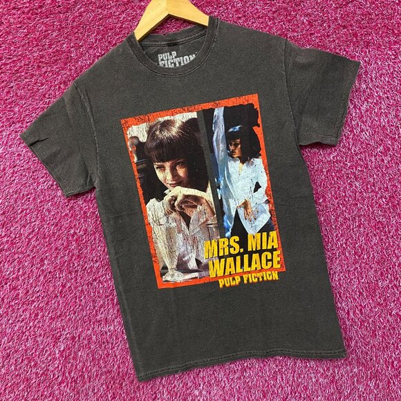 Mrs. Mia Wallace Pulp Fiction T-Shirt Small - Picture 3 of 4